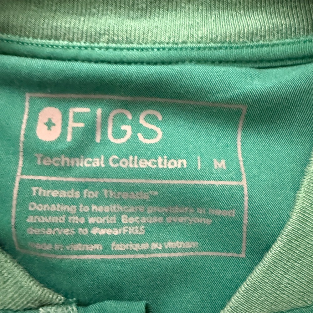 FIGS Technical Collection Scrub Jacket Unisex Med… - image 4